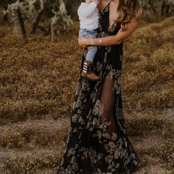 Luxxel Deep Blue Tulle Flowy Maxi Dress - Picture 2 of 2